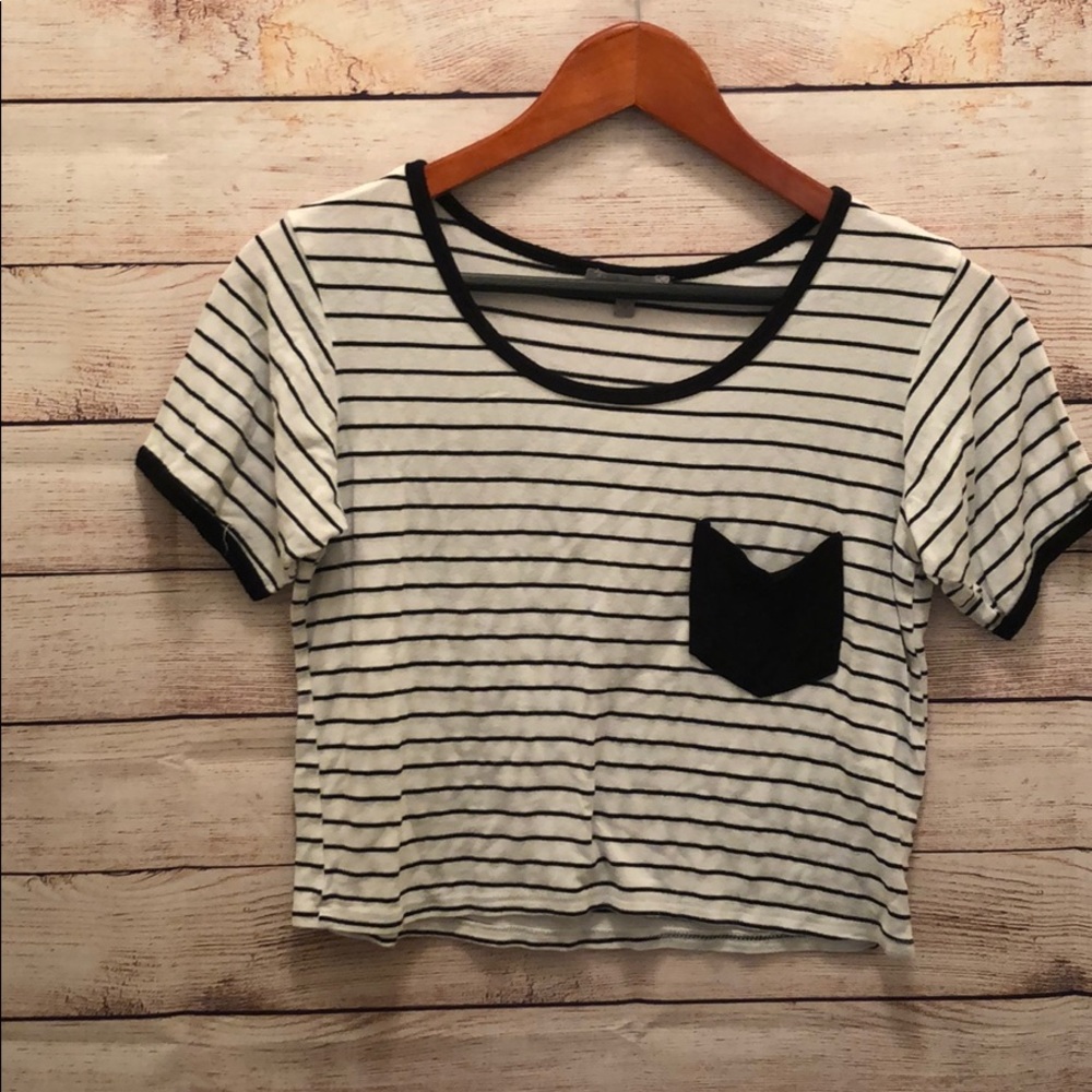 Sexy black and white striped crop top shirt